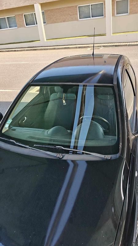 Preto Usado 2004 Opel Corsa Citadino | € 2.400 (Preço justo) - Imagem 1/4