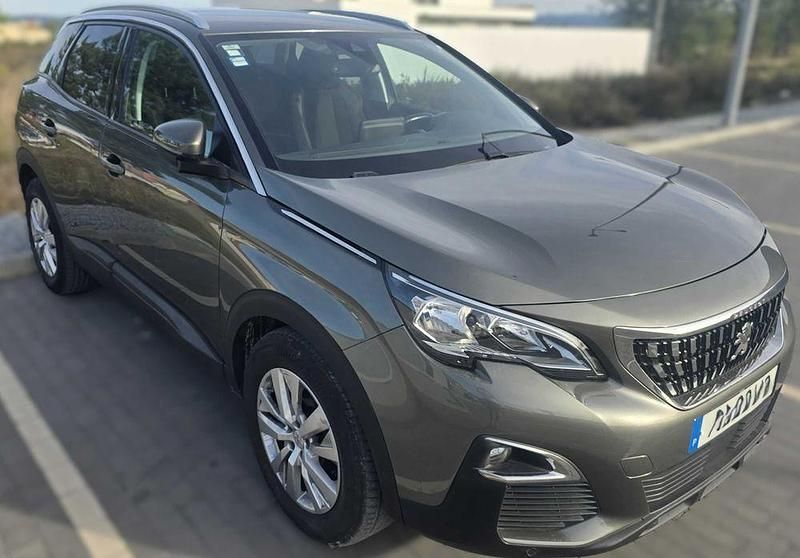 Usado Peugeot 3008 Active 130 HP (95 kW) 2018 Cinzento Sedan