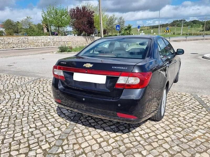 Usado Chevrolet Epica LT 150 HP (110 kW) 2011 Preto Sedan