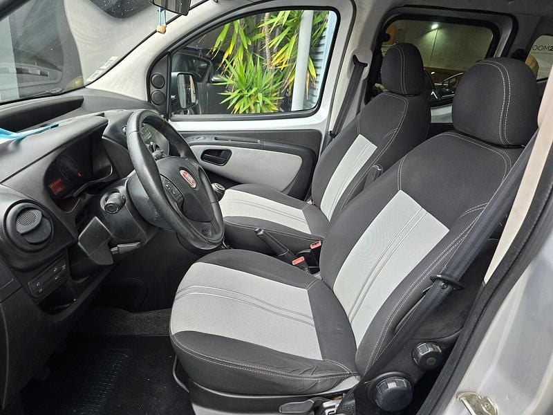 Usado Fiat Fiorino Trekking 95 HP (69 kW) 2014 Cinza Monovolume