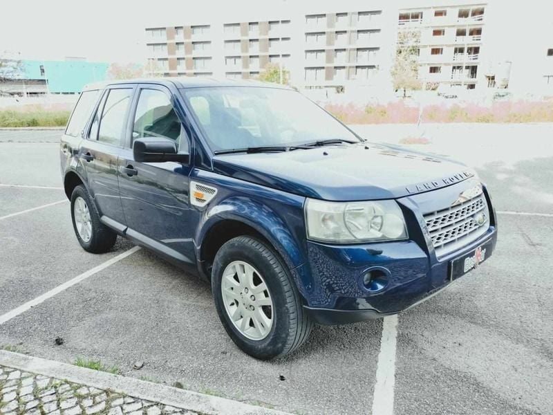 Azul Usado 2009 Land Rover Freelander 2 SE SUV | € 12.750 - Imagem 1/4