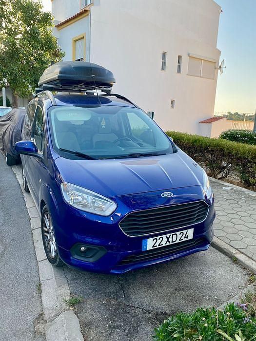 Usado 2019 Ford Tourneo Sedan | € 9.800 - Imagem 1/4
