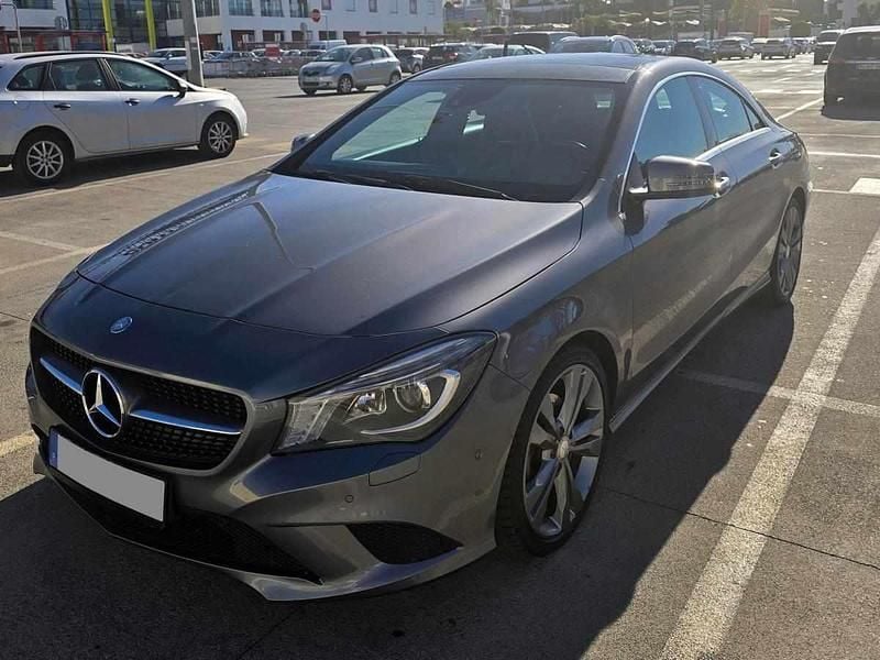 Cinzento Usado 2014 Mercedes CLA200 Carrinha | € 14.500 - Imagem 1/4