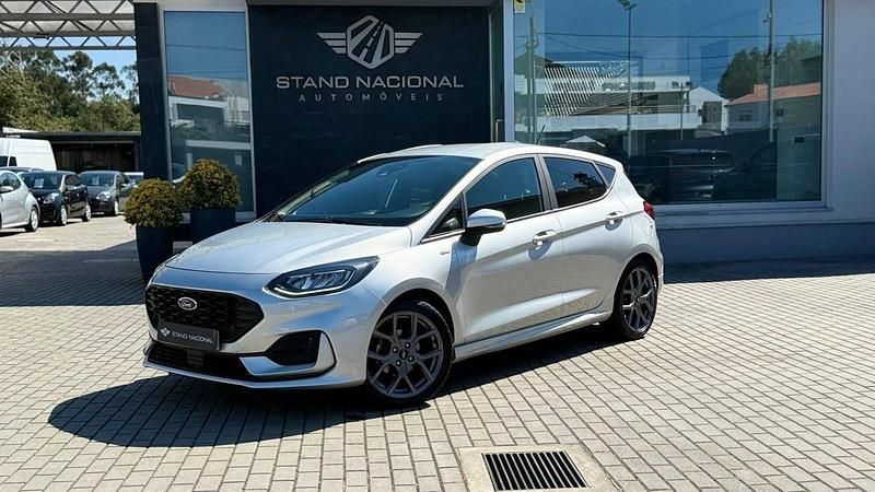 Cinza Usado 2022 Ford Fiesta ST-Line Citadino | € 14.900 (Bom preço) - Imagem 1/4