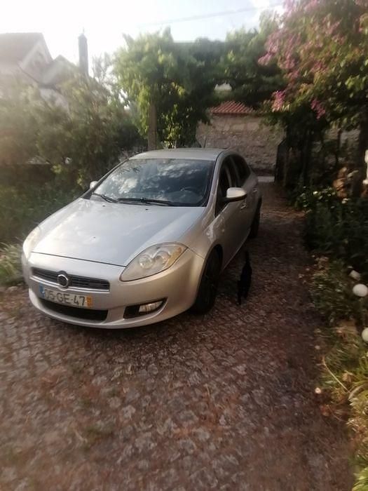 Usado 2008 Fiat Bravo Citadino | € 3.800 (Caro) - Imagem 1/3