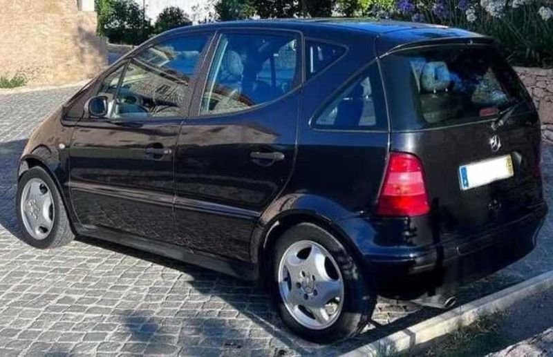 Preto Usado 2000 Mercedes A170 Citadino | € 5.250 (Preço elevado) - Imagem 1/4
