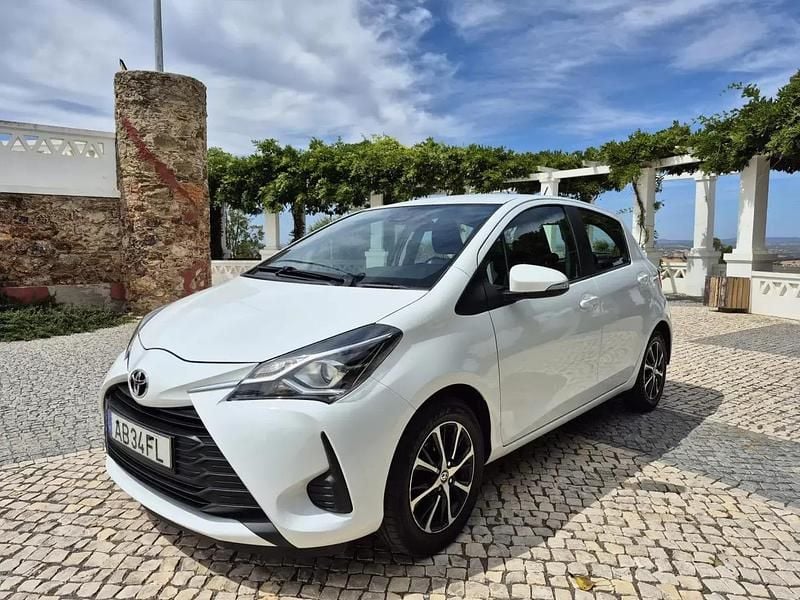 Branco Usado 2020 Toyota Yaris Comfort | € 14.250 (Preço justo) - Imagem 1/4