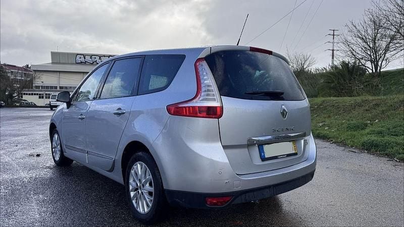 Usado 2012 Renault Grand Scénic III Monovolume | € 3.990 (Super Preço) - Imagem 1/4