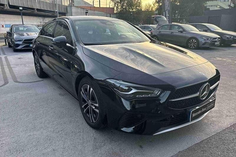 Preto Usado 2024 Mercedes 180 Sedan | € 43.900 (Preço justo) - Imagem 1/4