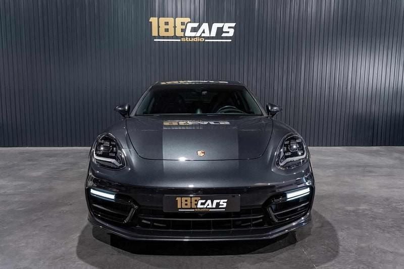 Usado Porsche Panamera Sport Turismo 462 HP (339 kW) 2021 Cinzento Sedan