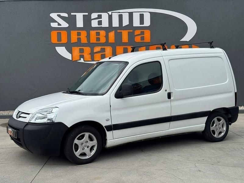 Branco Usado 2004 Peugeot Partner Monovolume | € 4.950 - Imagem 1/4