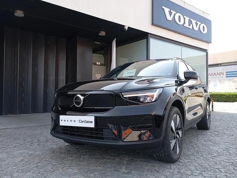 Preto Usado 2023 Volvo XC40 Core SUV | € 37.500 (Bom preço) - Imagem 1/4