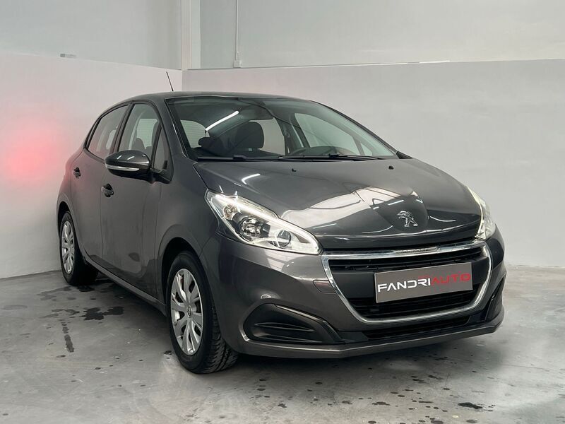 Usado Peugeot 208 Access 82 HP (60 kW) 2018 Cinza Citadino