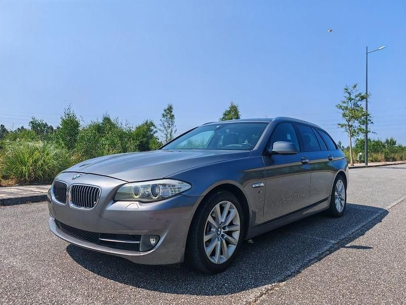 Usado 2011 BMW 520 Comfort Edition Carrinha | € 13.250 (Preço justo) - Imagem 1/4