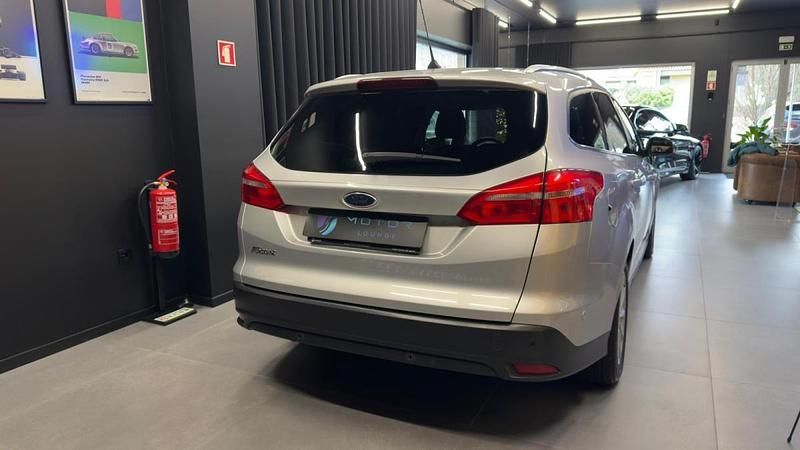 Usado Ford Focus Titanium 120 HP (88 kW) 2018 Cinza Carrinha