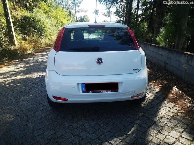 Branco Usado 2019 Fiat Punto Van | € 7.999 (Preço justo) - Imagem 1/1