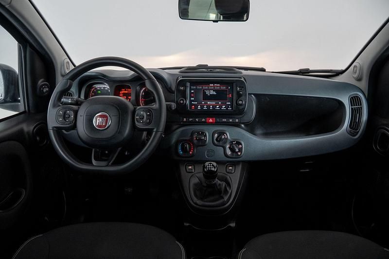 Usado Fiat Panda Cross Cross 70 HP (51 kW) 2024 Preto Citadino