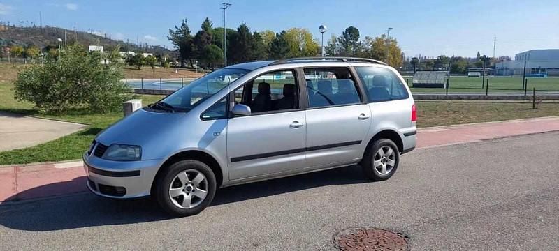 Cinzento Usado 2000 Seat Alhambra Monovolume | € 3.500 (Super Preço) - Imagem 1/4