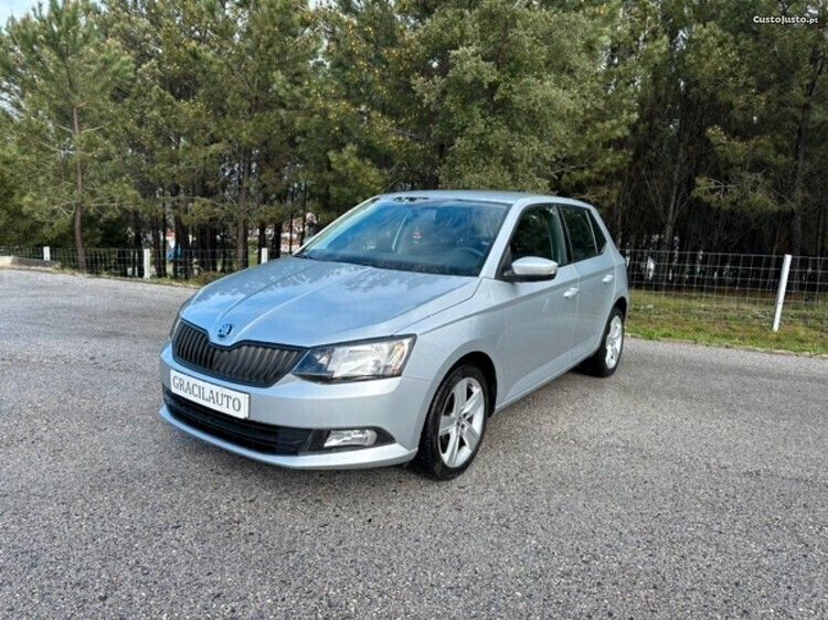 Cinza Usado 2018 Skoda Fabia Ambiente | € 7.500 (Super Preço) - Imagem 1/1