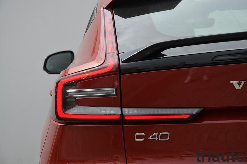 Usado Volvo C40 Plus 169 kW (231 HP) 2023 Prata dawn SUV