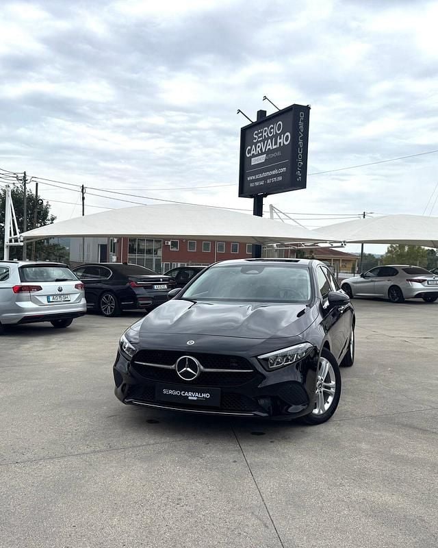 Preto Usado 2023 Mercedes A200 Style Sedan | € 29.500 (Preço justo) - Imagem 1/4