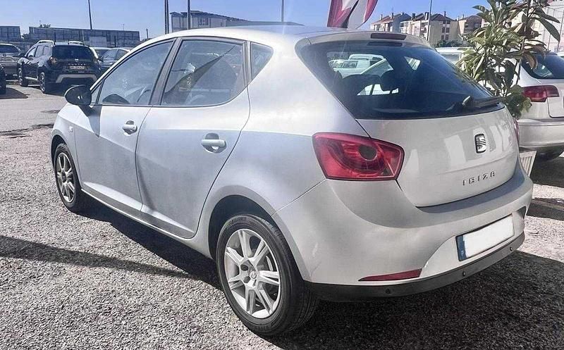 Usado Seat Ibiza Style 75 HP (55 kW) 2011 Cinza