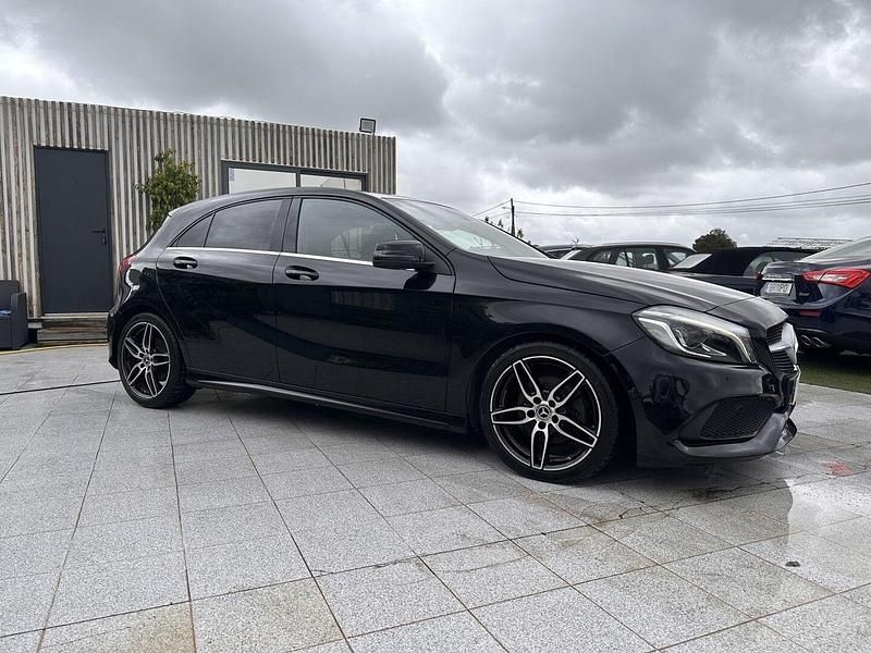Preto Usado 2018 Mercedes A200 Style | € 22.000 - Imagem 1/4