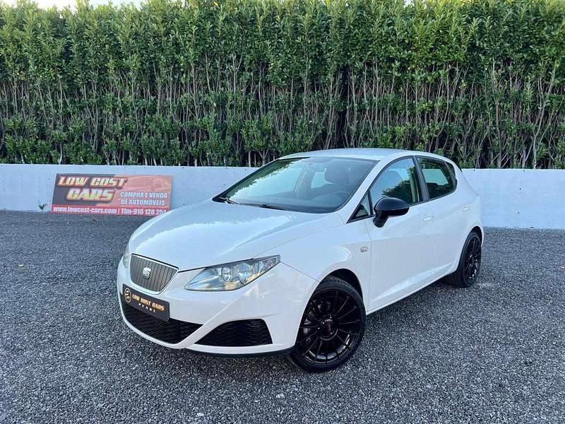 Branco Usado 2010 Seat Ibiza Sport Citadino | € 5.990 (Preço justo) - Imagem 1/4