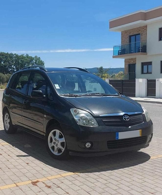 Preto Usado 2002 Toyota Corolla Carrinha | € 4.050 - Imagem 1/4