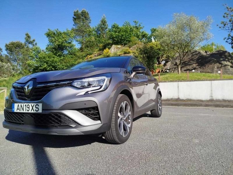 Cinzento Usado 2022 Renault Captur SUV | € 16.850 (Super Preço) - Imagem 1/4