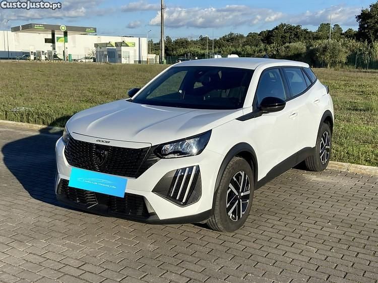 Branco Usado 2024 Peugeot 2008 Active SUV | € 21.250 (Preço justo) - Imagem 1/1