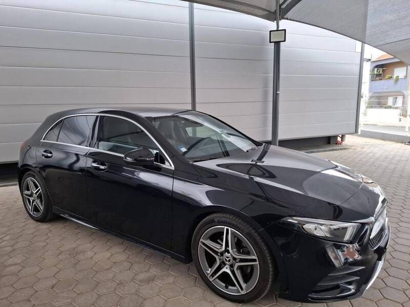 Preto Usado 2021 Mercedes A200 AMG line Sedan | € 32.000 (Preço justo) - Imagem 1/4