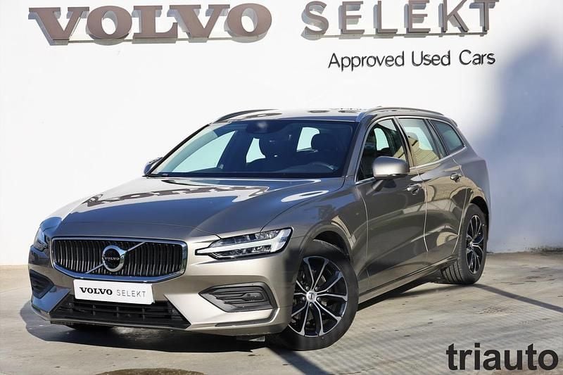 717 onyx black Usado 2019 Volvo V60 Momentum Carrinha | € 24.800 (Caro) - Imagem 1/4