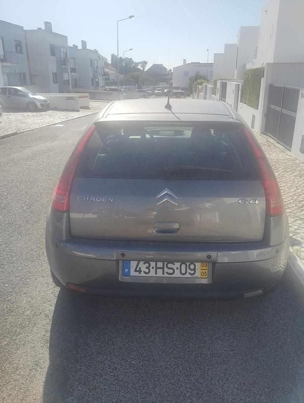 Cinzento Usado 2009 Citroën C4 Citadino | € 3.000 (Super Preço) - Imagem 1/4