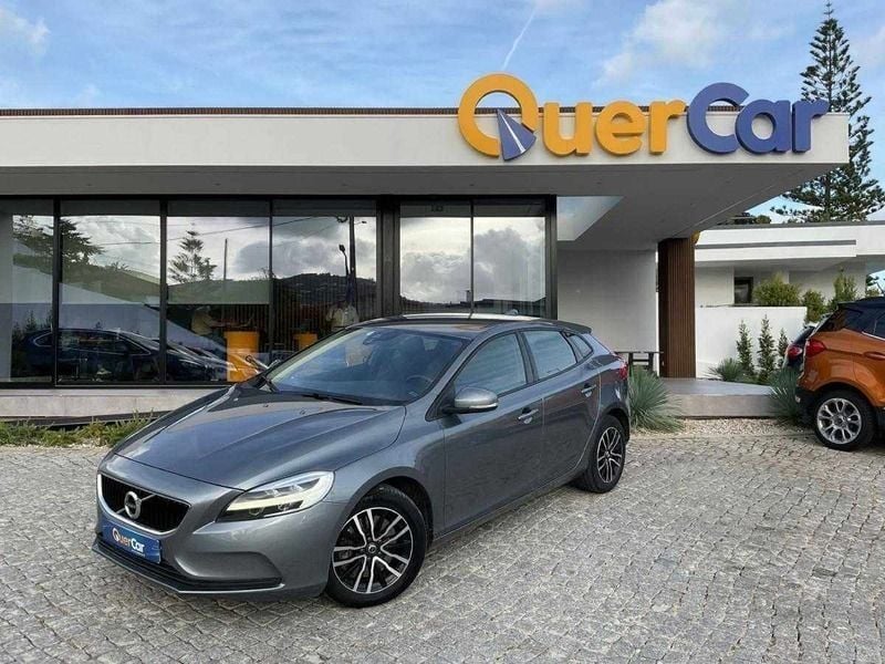 Cinza antracite Usado 2019 Volvo V40 Momentum Carrinha | € 20.990 - Imagem 1/4