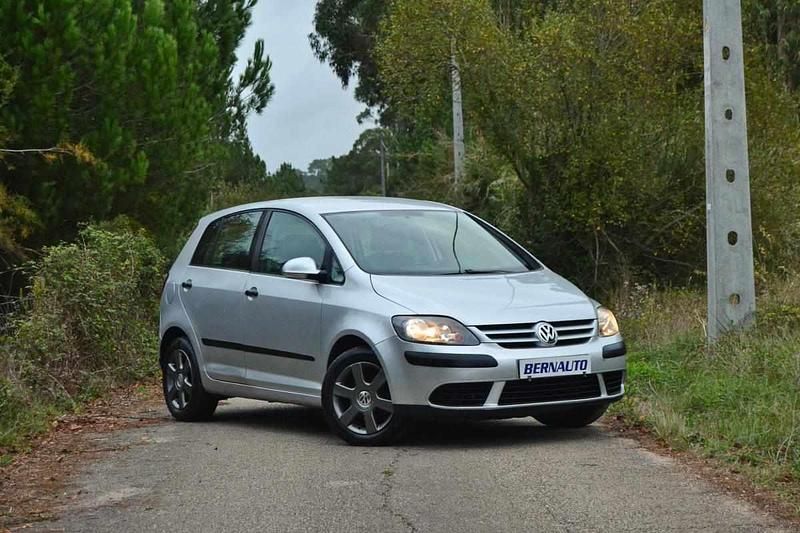 Cinzento Usado 2005 VW Golf IV Carrinha | € 5.900 (Preço justo) - Imagem 1/4