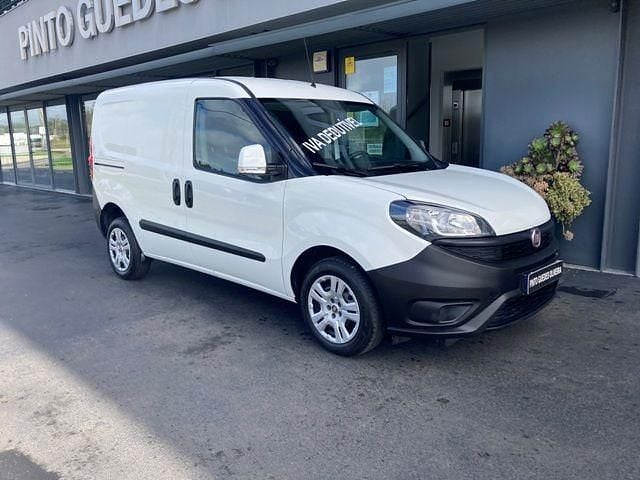 Usado Fiat Doblò 95 HP (69 kW) 2020 Branco