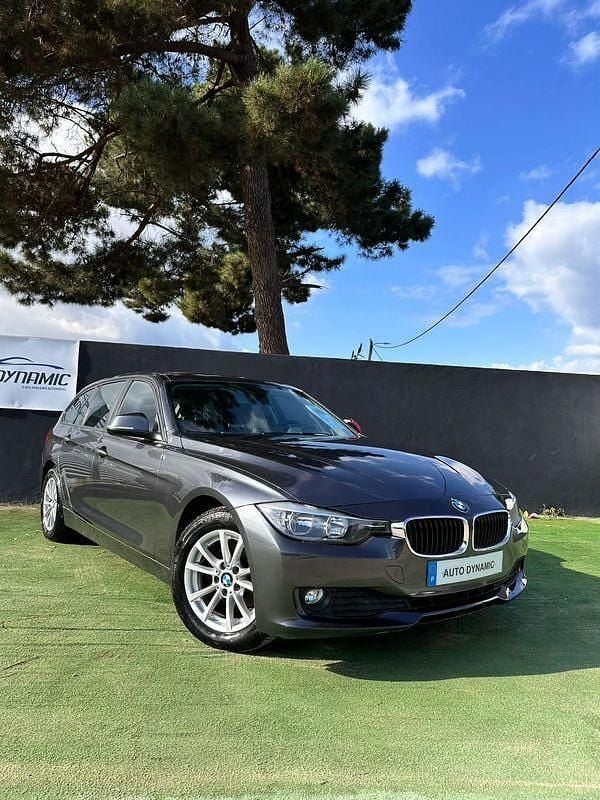 Cinza Usado 2015 BMW 318 Carrinha | € 15.490 (Super Preço) - Imagem 1/4