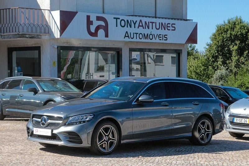 Cinza Usado 2020 Mercedes C300 AMG line Carrinha | € 31.500 (Preço justo) - Imagem 1/4