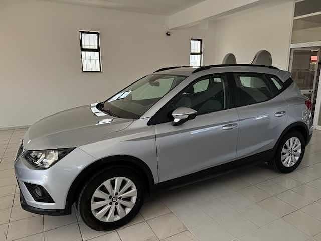 Usado Seat Arona 116 HP (85 kW) 2019 Cinzento SUV