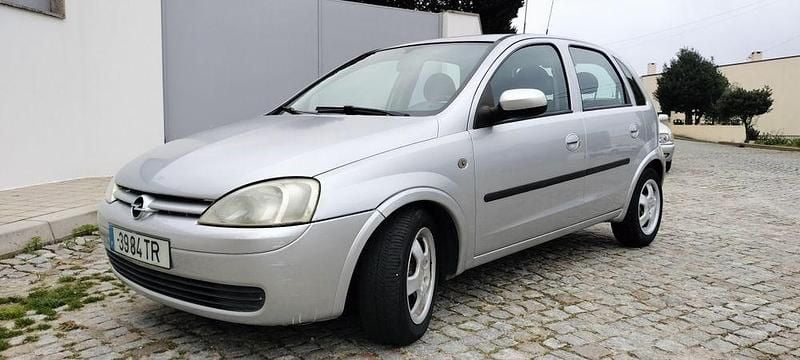 Usado Opel Corsa Comfort 75 HP (55 kW) 2002 Citadino