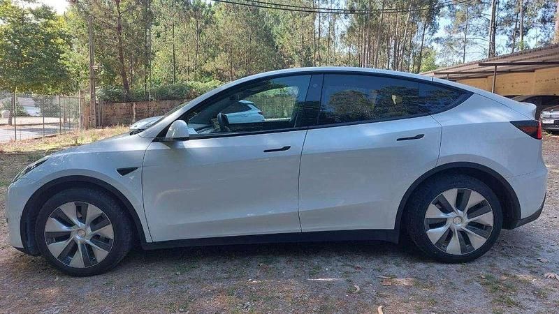 Usado Tesla Model Y 219 kW (299 HP) 2023 Preto SUV