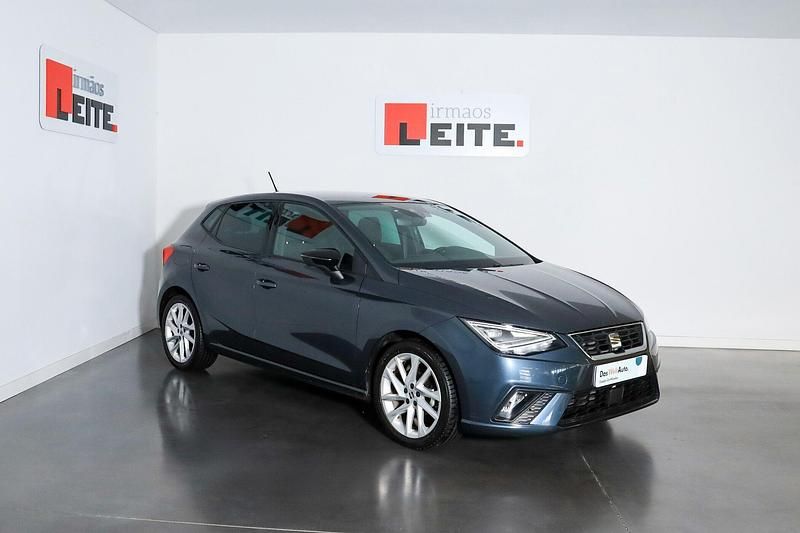 Cinza Usado 2022 Seat Ibiza FR | € 18.990 (Caro) - Imagem 1/4