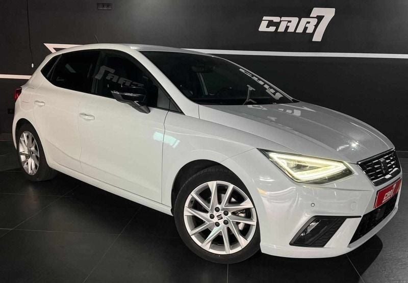 Branco Usado 2021 Seat Ibiza FR Citadino | € 17.250 (Preço justo) - Imagem 1/4