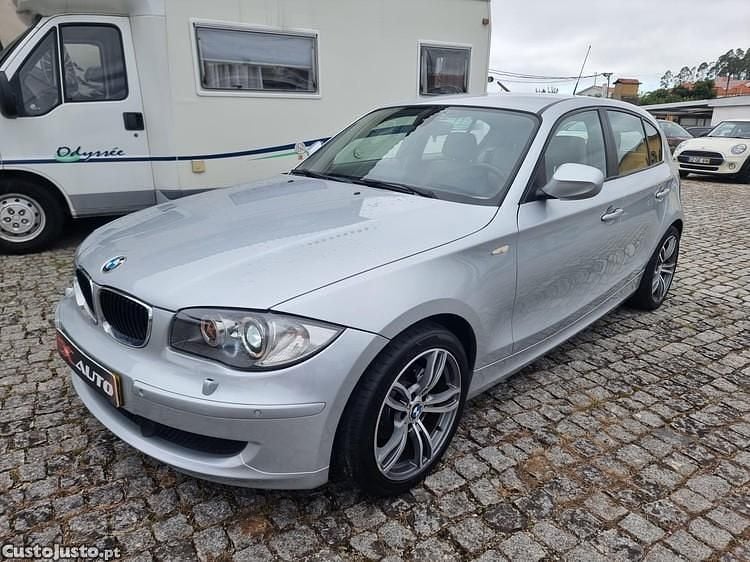 Cinza Usado 2010 BMW 118 Citadino | € 9.250 (Preço justo) - Imagem 1/1