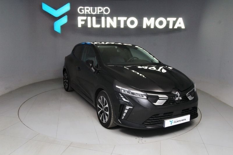 Preto Usado 2024 Mitsubishi Colt Invite Citadino | € 16.990 (Preço justo) - Imagem 1/1