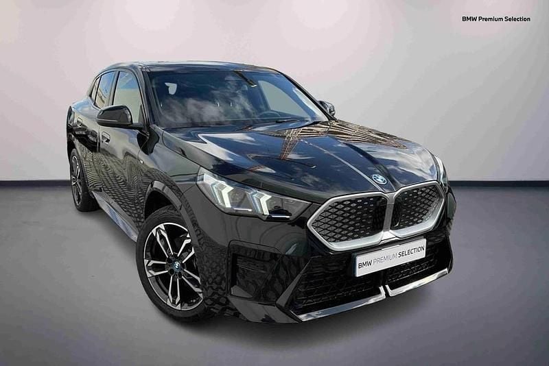 Preto Usado 2025 BMW iX2 Comfort Edition SUV | € 49.900 (Preço justo) - Imagem 1/4