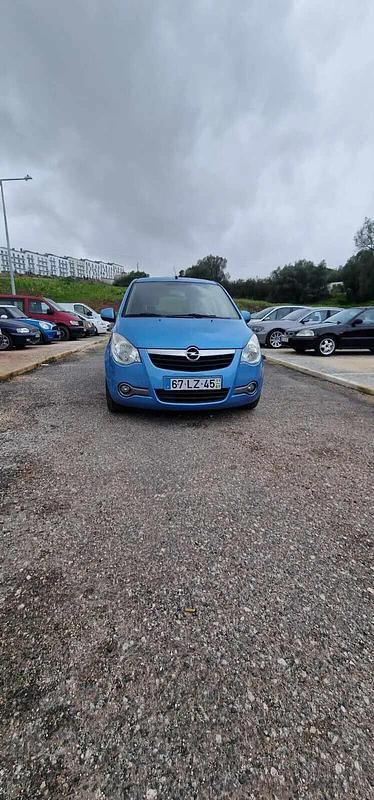 Usado Opel Agila 58 HP (42 kW) 2011 Azul Citadino