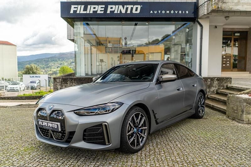 Cinza Usado 2023 BMW i4 Performance Sedan | € 62.500 (Preço justo) - Imagem 1/4