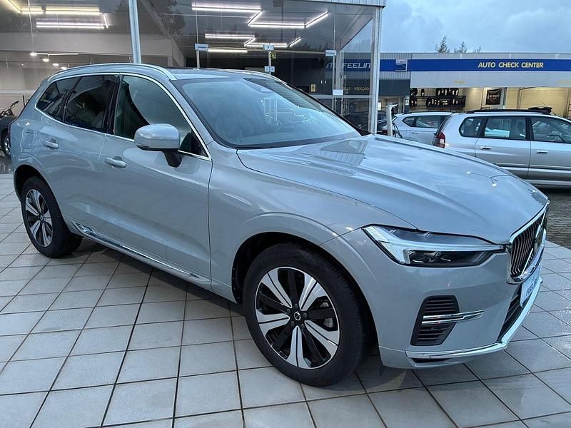 Usado Volvo XC60 Plus 350 HP (257 kW) 2023 Cinza SUV